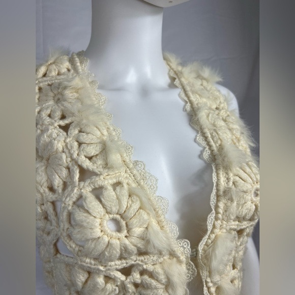 Dolce Cabo | Crochet Vest Rabbit Fur | White | Eyelet Lace Detail | Small - Picture 2 of 5